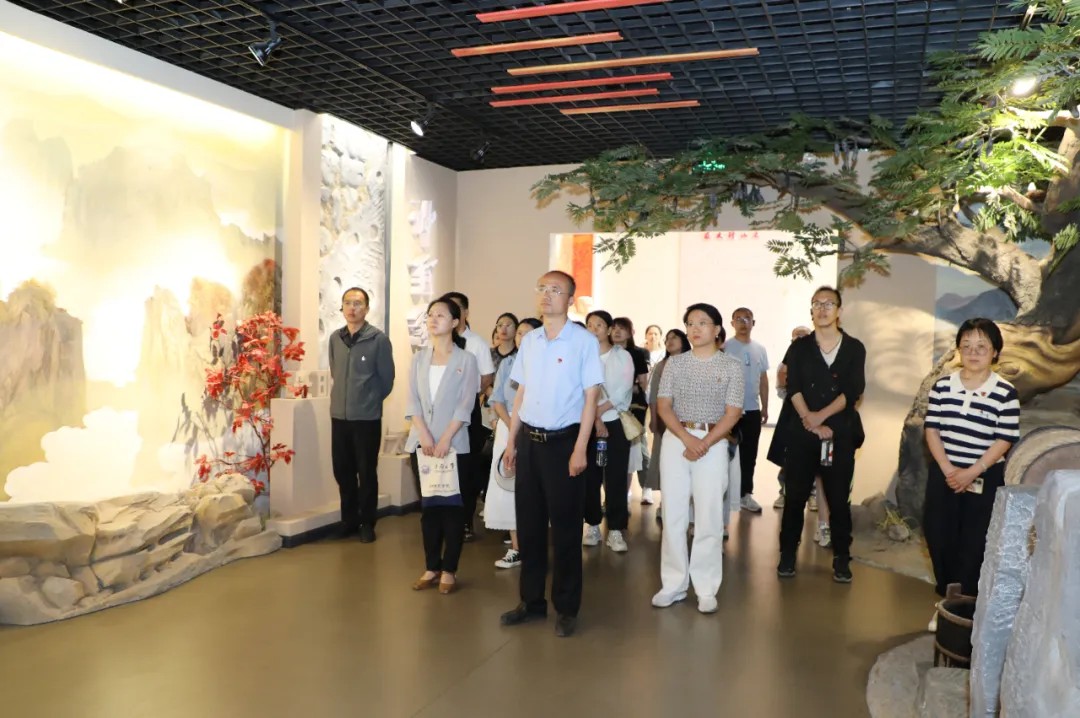 1751182562127300.jpg 1751182562127300.jpg